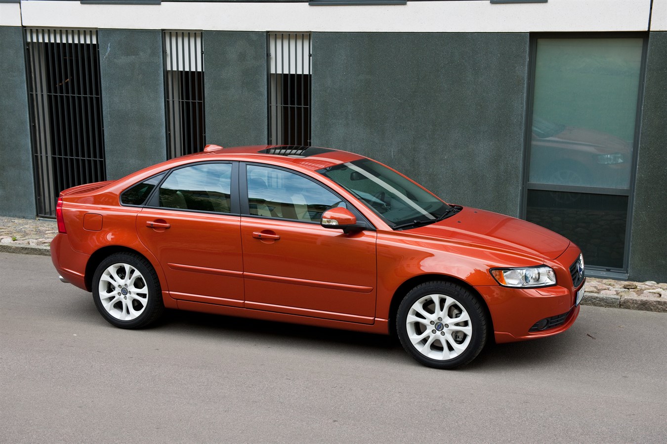 Volvo S40 and V50 - now also with CO2 emissions of 99 g/km - Volvo