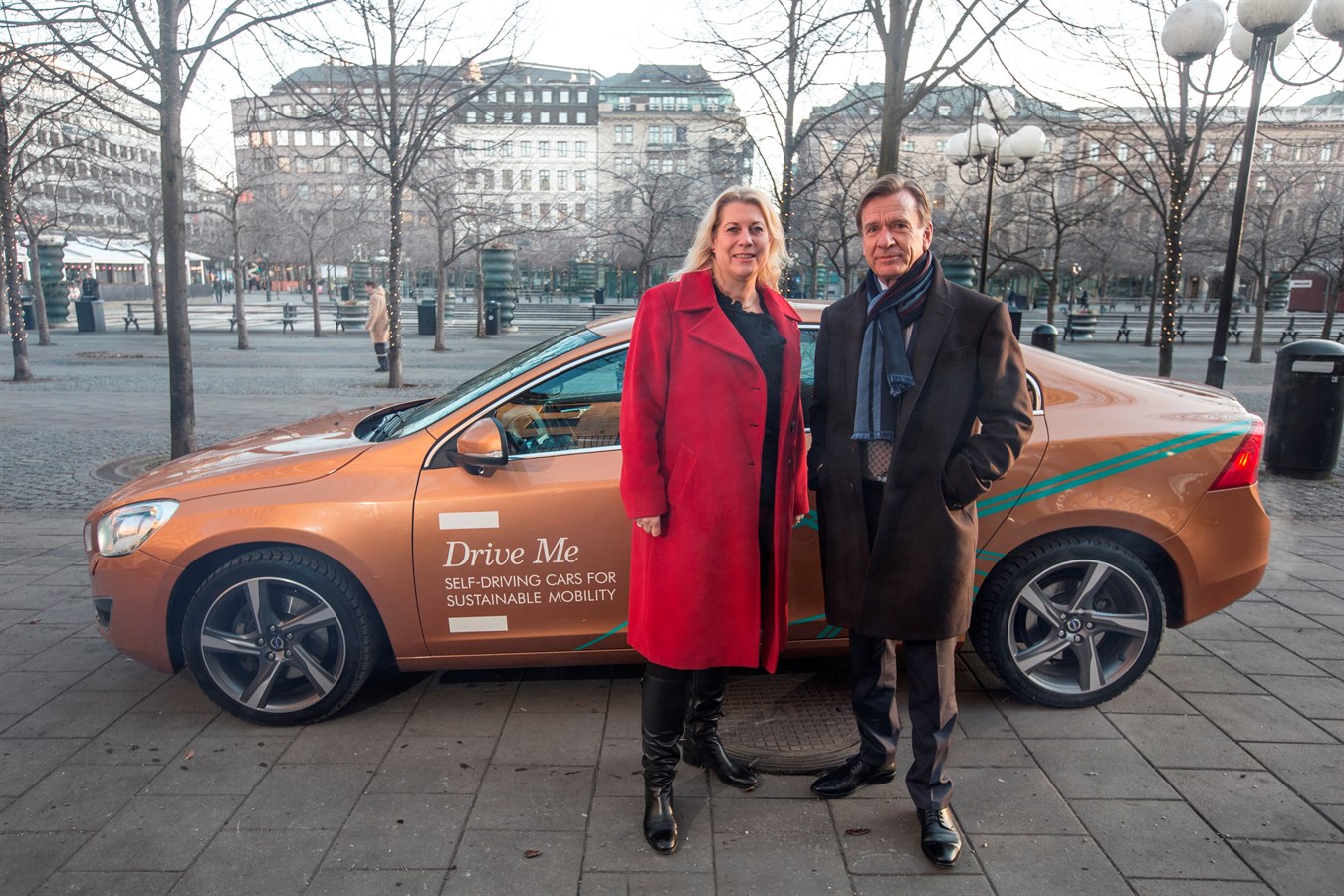 Volvo Car Group initiates world unique Swedish pilot project with self-driving  cars on public roads - Newsfeed - Volvo Cars Global Media Newsroom