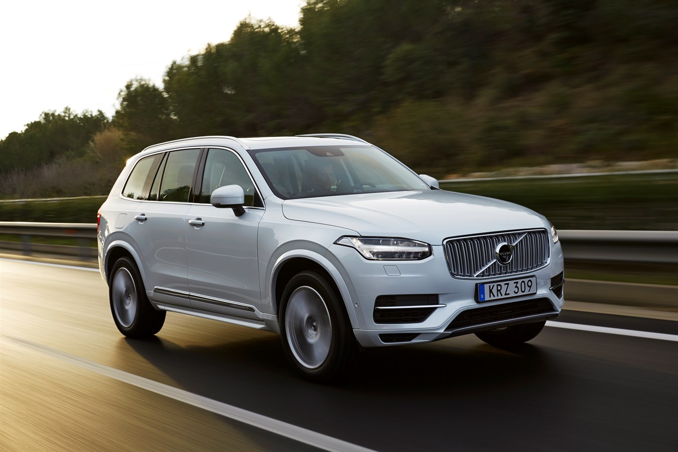 Record sales drive Volvo Car Group to a solid 2.2 billion SEK profit in 2014  - Volvo Cars Global Media Newsroom