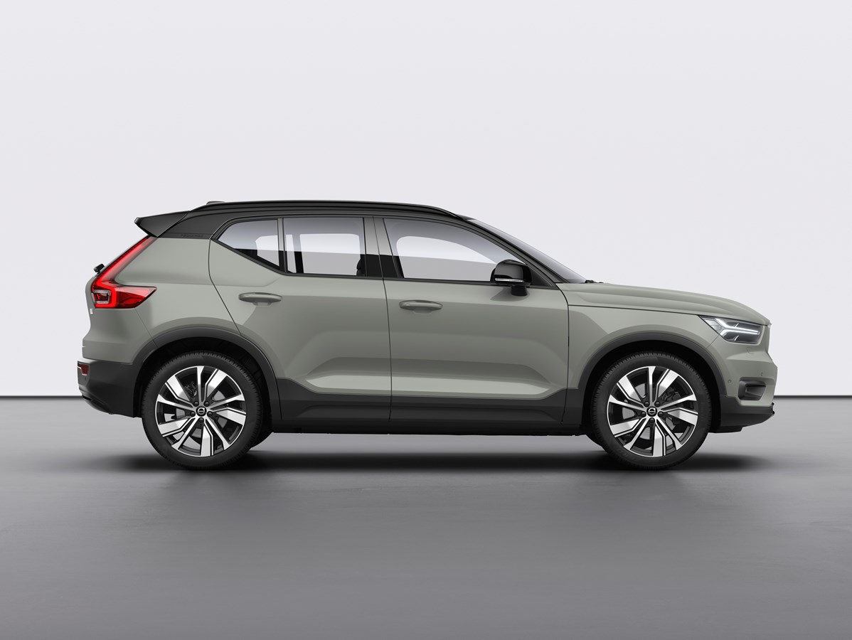 Volvo XC40 Recharge P8 AWD in Green - Volvo USA Newsroom