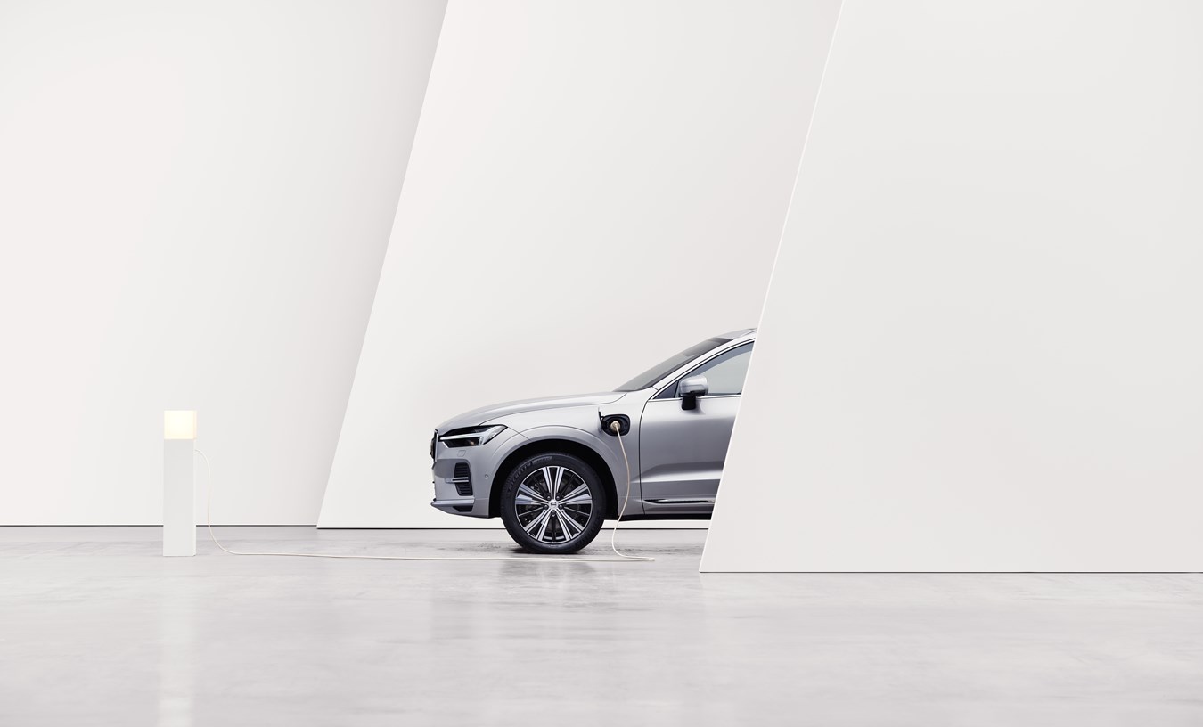 Volvo Car USA announces new extended range Recharge Plug-In Hybrid models  with up to 41 miles of electric range in Pure Mode - Volvo Car USA Newsroom