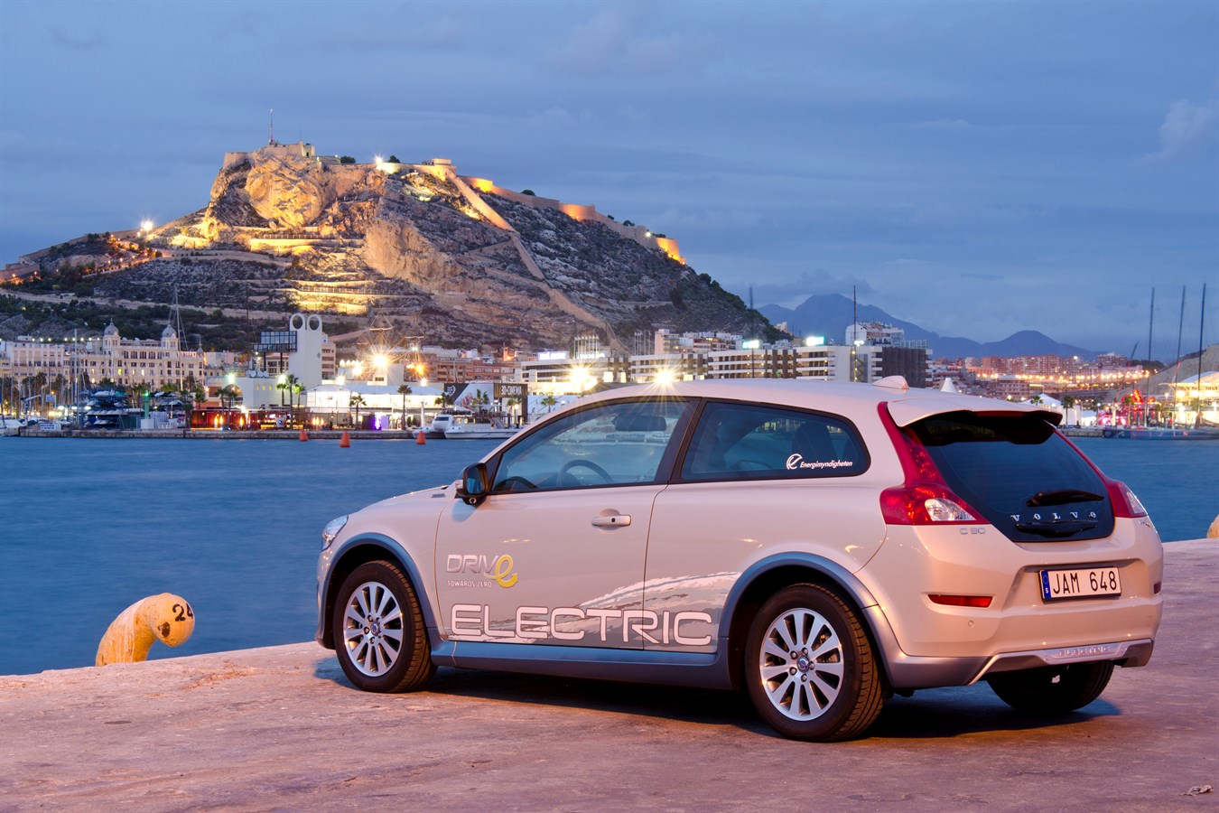 Volvo C30 Electric hundred percent driving pleasure with almost zero