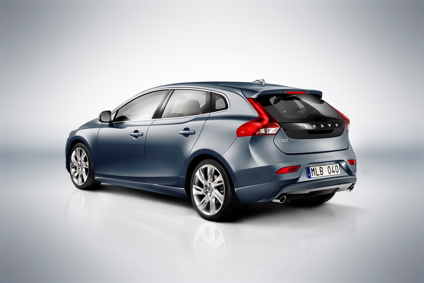 The allnew Volvo V40 Design Truly Scandinavian luxury look and feel