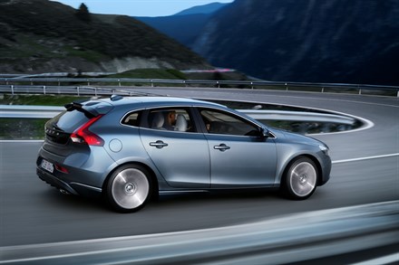 Volvo V40 : conduite dynamique : Le plaisir d'un comportement agile dans un écrin compact (Mis à jour le 31/10/2013)